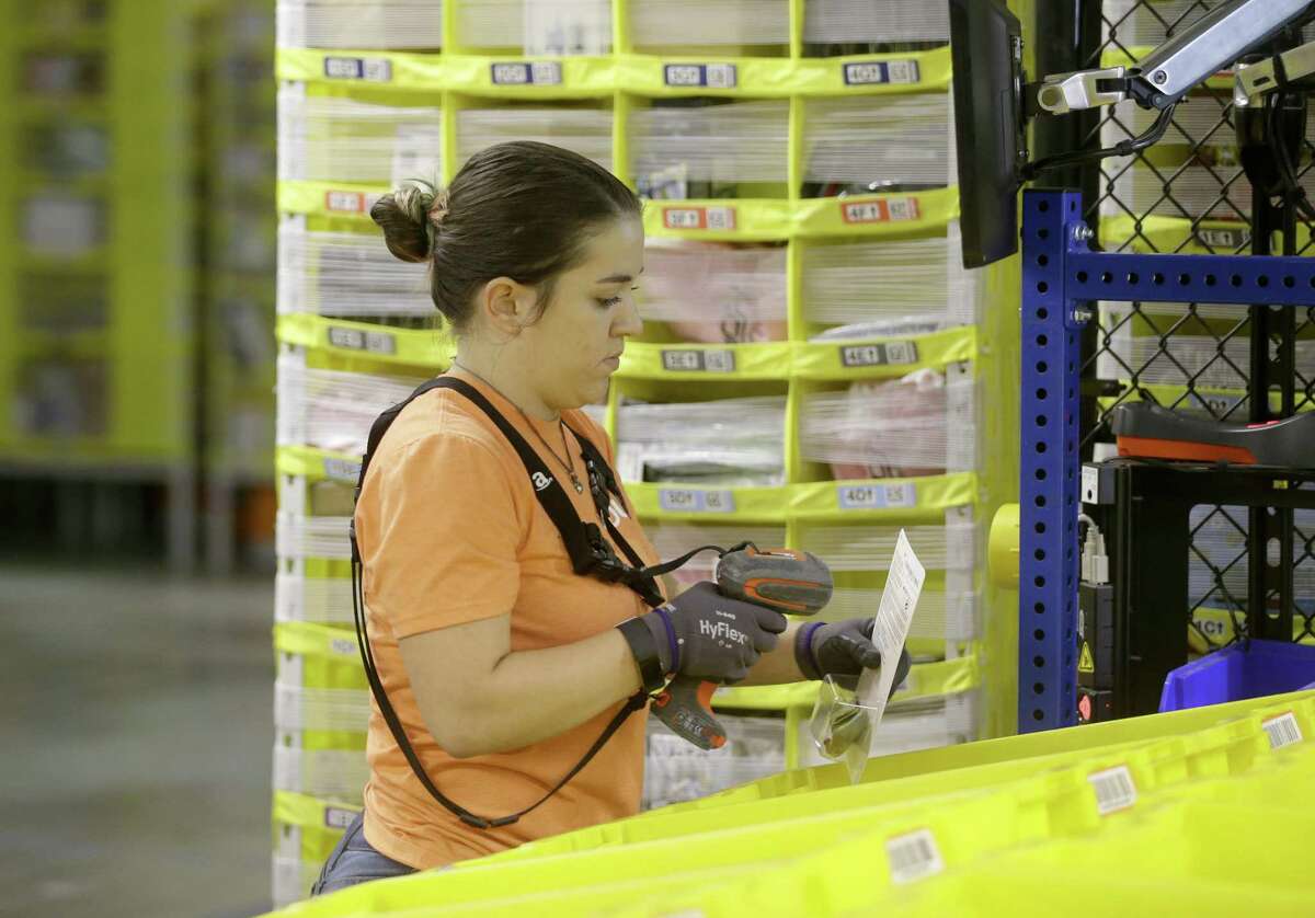 Amazon Showcases New Fulfillment Center In Houston