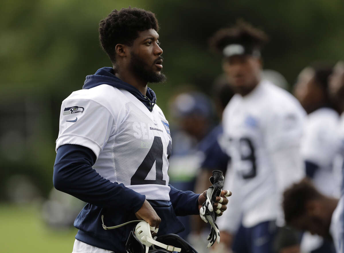 According to ESPN's Field Yates, cornerback Byron Maxwell is one of three players to reach injury settlements with the Seahawks on Friday. Maxwell was sidelined throughout the preseason with a hip injury. 