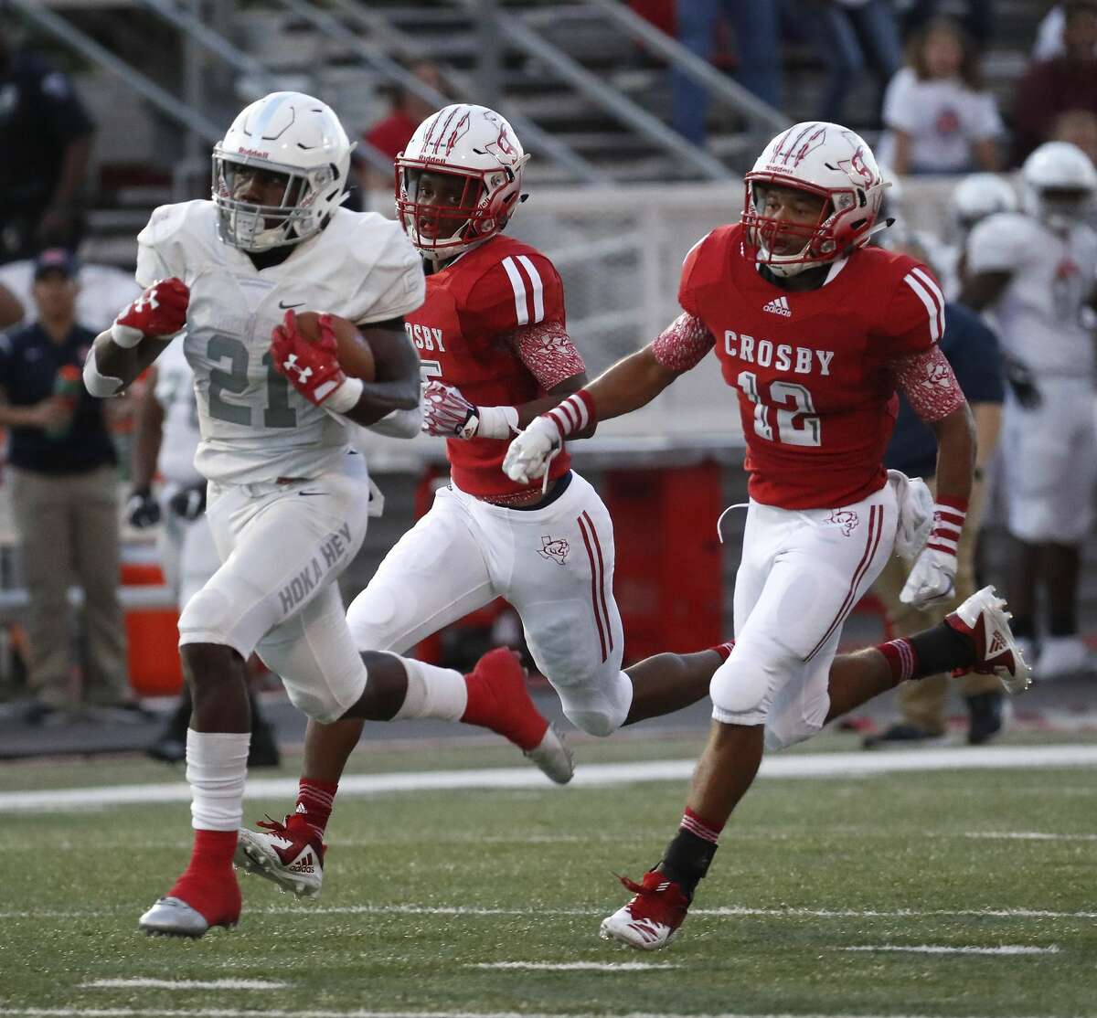 Crosby upends Manvel with dramatic comeback victory