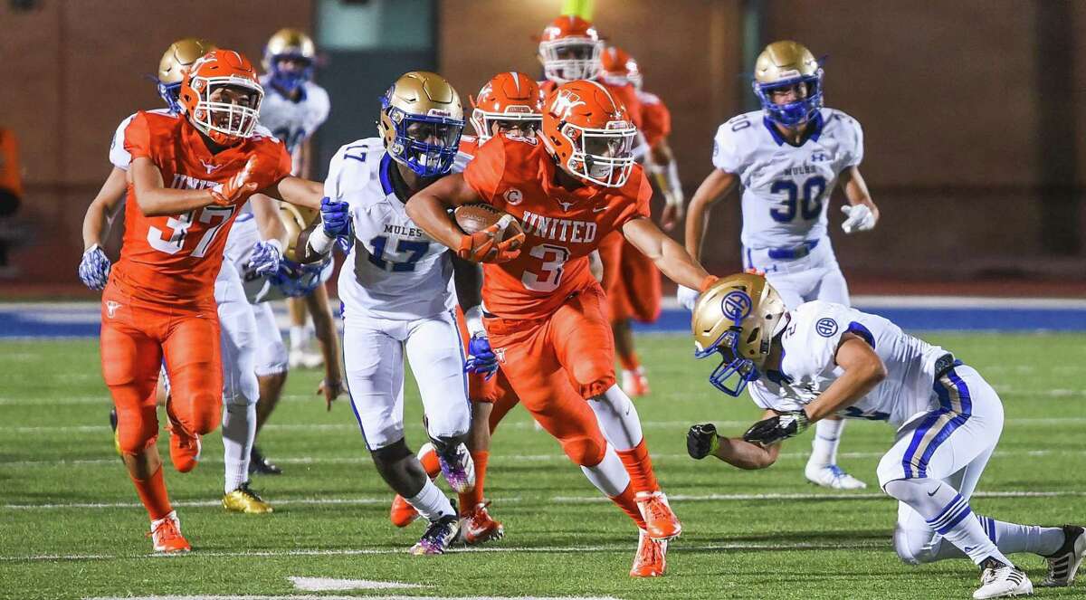 United running back Jerry Gonzalez was one of six Laredo seniors selected to compete in the inaugural ShowCase Athletics Texas High School All-Star Football Game in San Antonio. Gonzalez finished with 2,091 yards from scrimmage and 21 touchdowns to earn the LMT All-City MVP award.