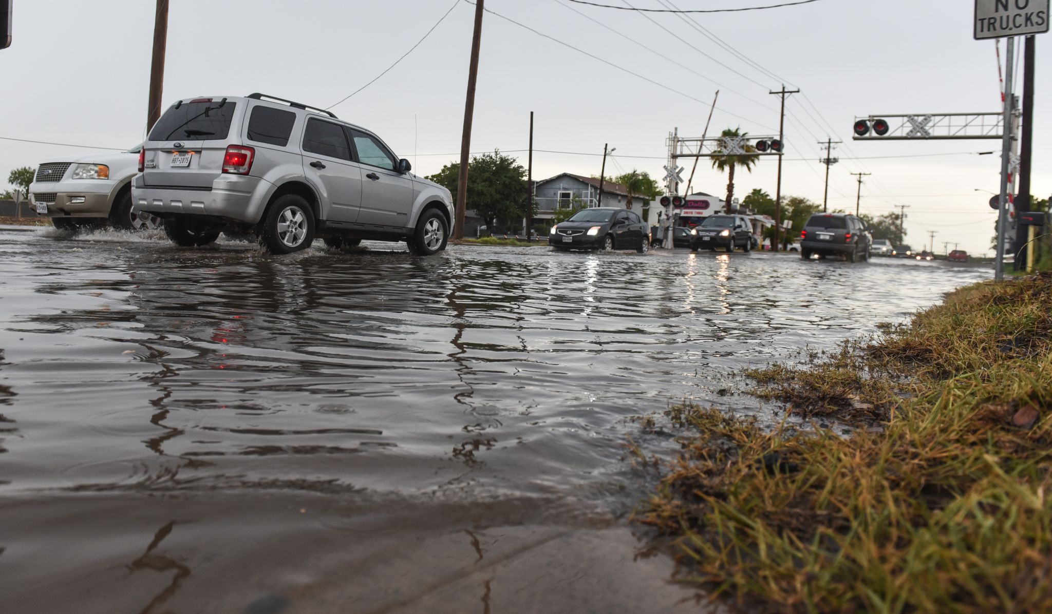Laredo lifts boil water notice after TCEQ OKs recent samples