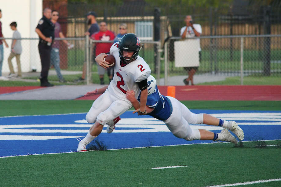 clear brooks shane porter (2) is pressured by friendswoods