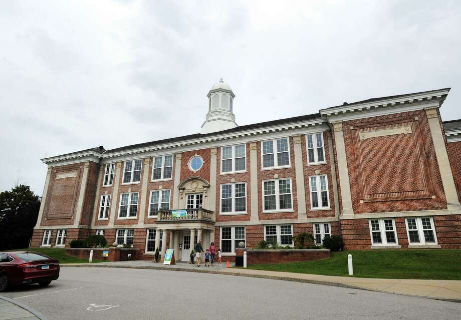 Cos Cob School to be closed again Tuesday after water leak - GreenwichTime