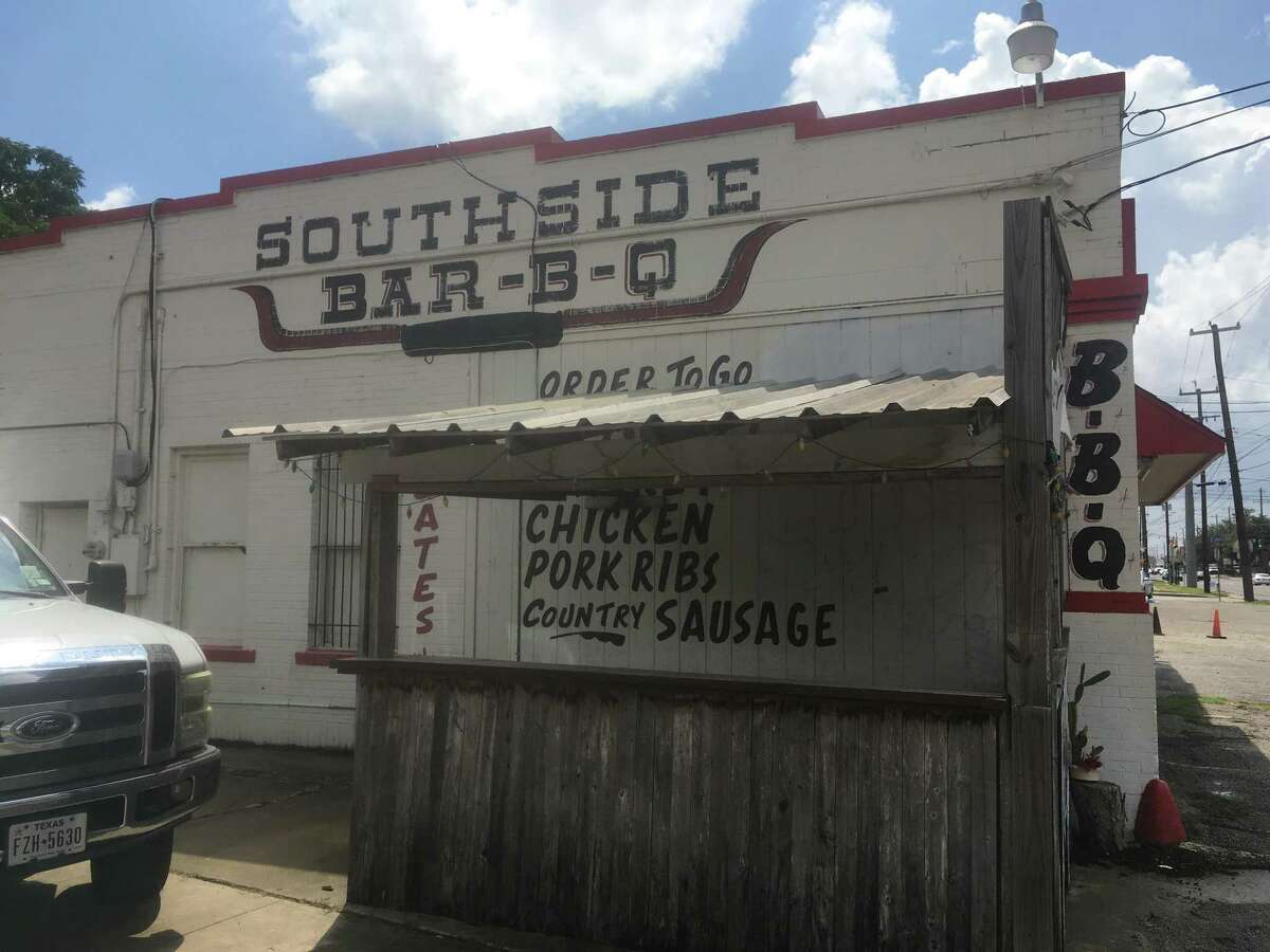 Sauce, sausage, chicken stand supreme at Southside Bar B Que