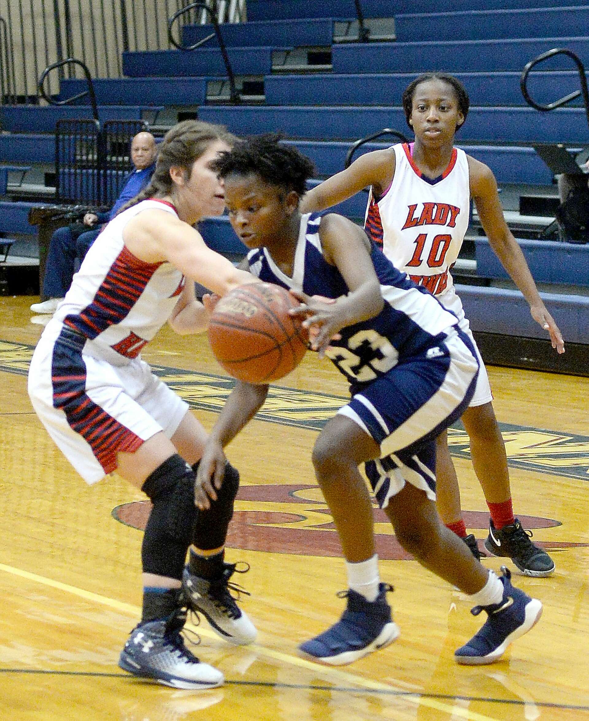 3 teens die in Hardin County wreck