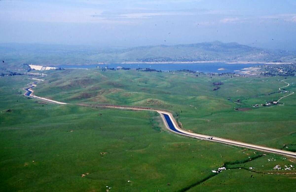 Friant-Kern Canal This canal�s ultimate endpoint is the Kern River four miles west of Bakersfield. The 152-mile canal carries water south to farmers in Fresno, Tulare and Kern counties. The canal was finished in 1951. Credit � Madera County Film Commission