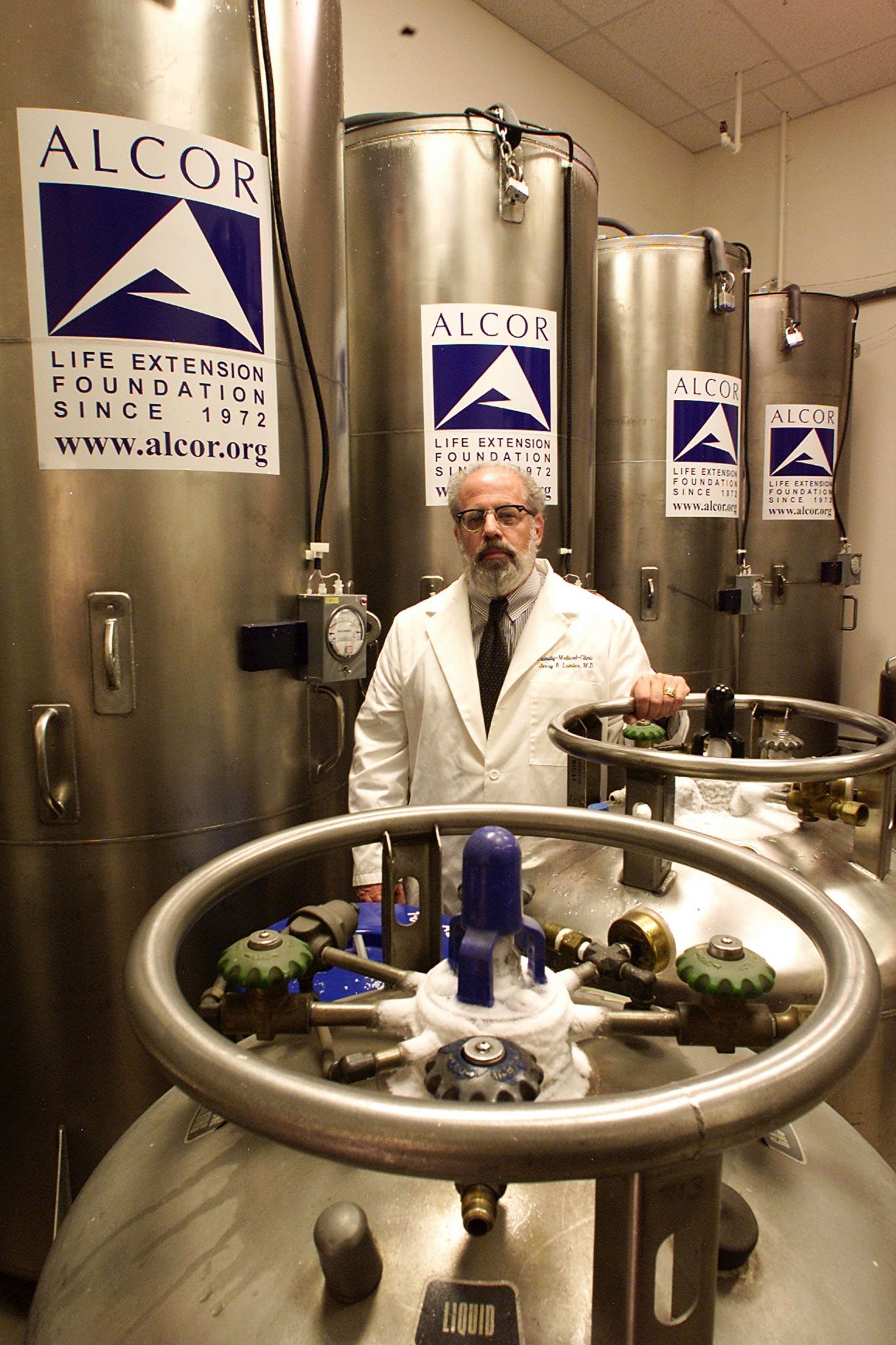 Calif. scientist's son suing cryonics nonprofit for incorrectly