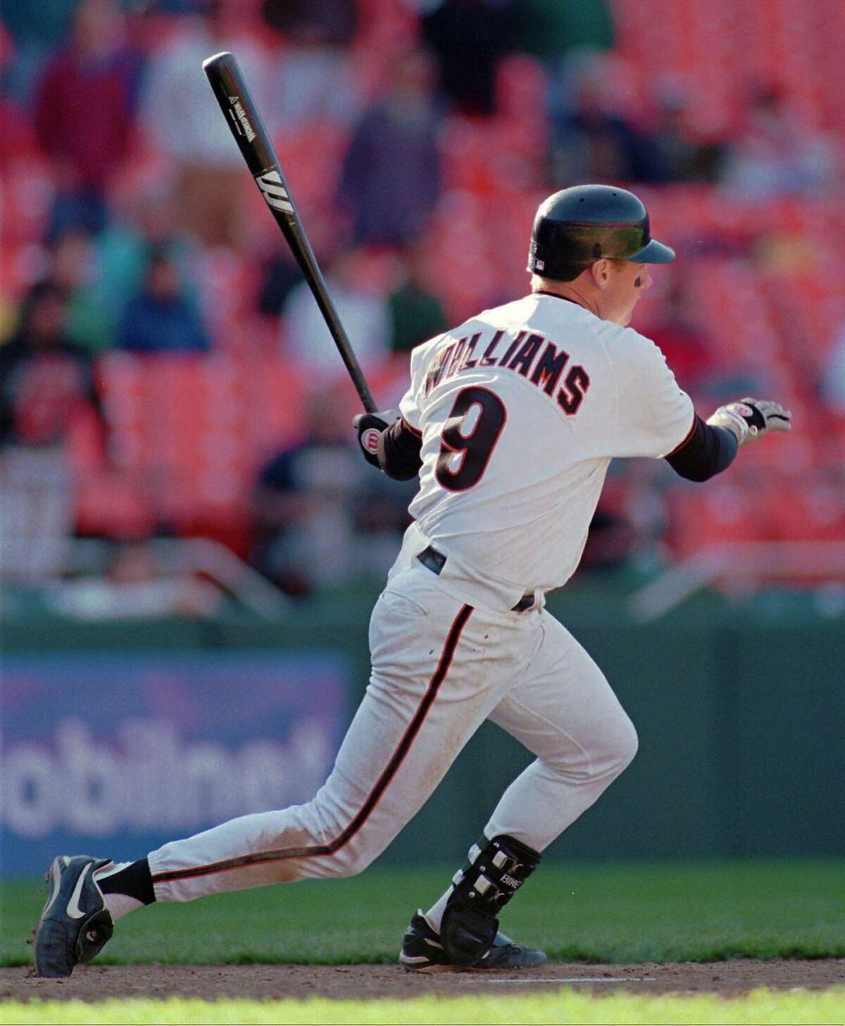 San Francisco Giants' Matt Williams hits the game-winning RBI in the 15th inning against the Los Angeles Dodgers scoring in Barry Bonds, Tuesday afternoon, May 2, 1995, at Candlestick Park. (AP Photo/Eric Risberg)