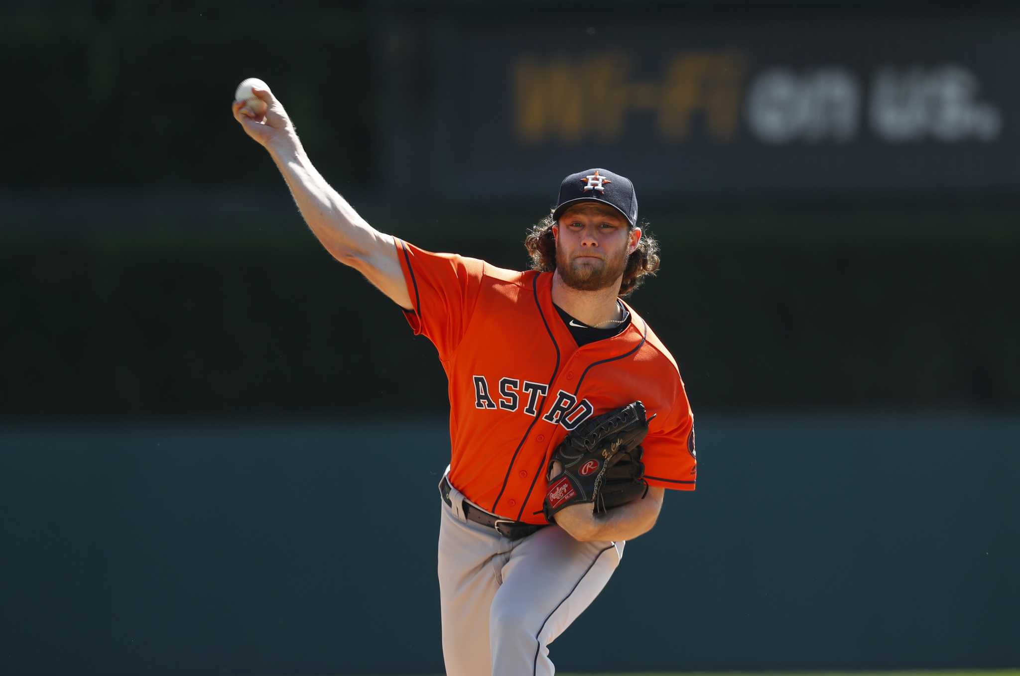 Evan Gattis fixed his ground ball problem - Beyond the Box Score