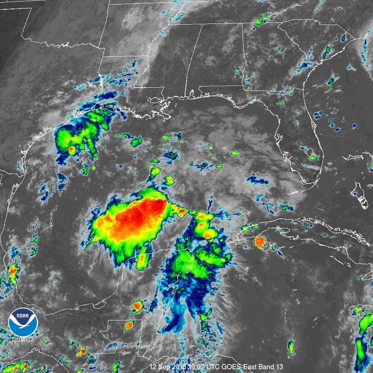 Storm in Gulf bringing heavy rain, flooding to Texas coast