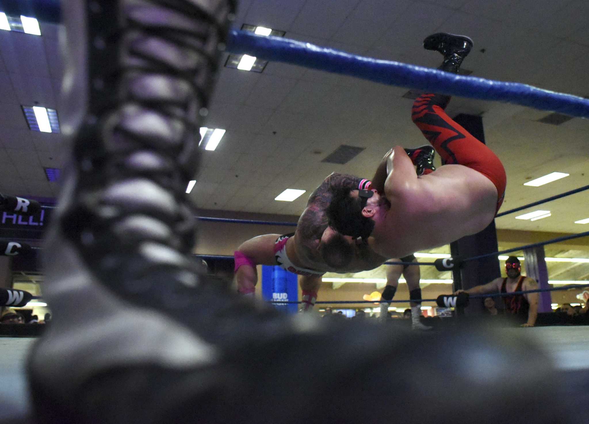 Professional wrestling has a hold on San Antonio