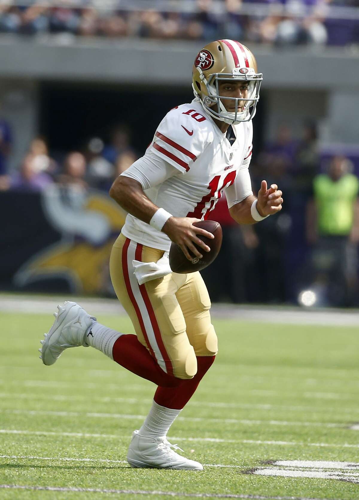 Former 49ers QB Jimmy Garoppolo channels his inner 'Top Gun'