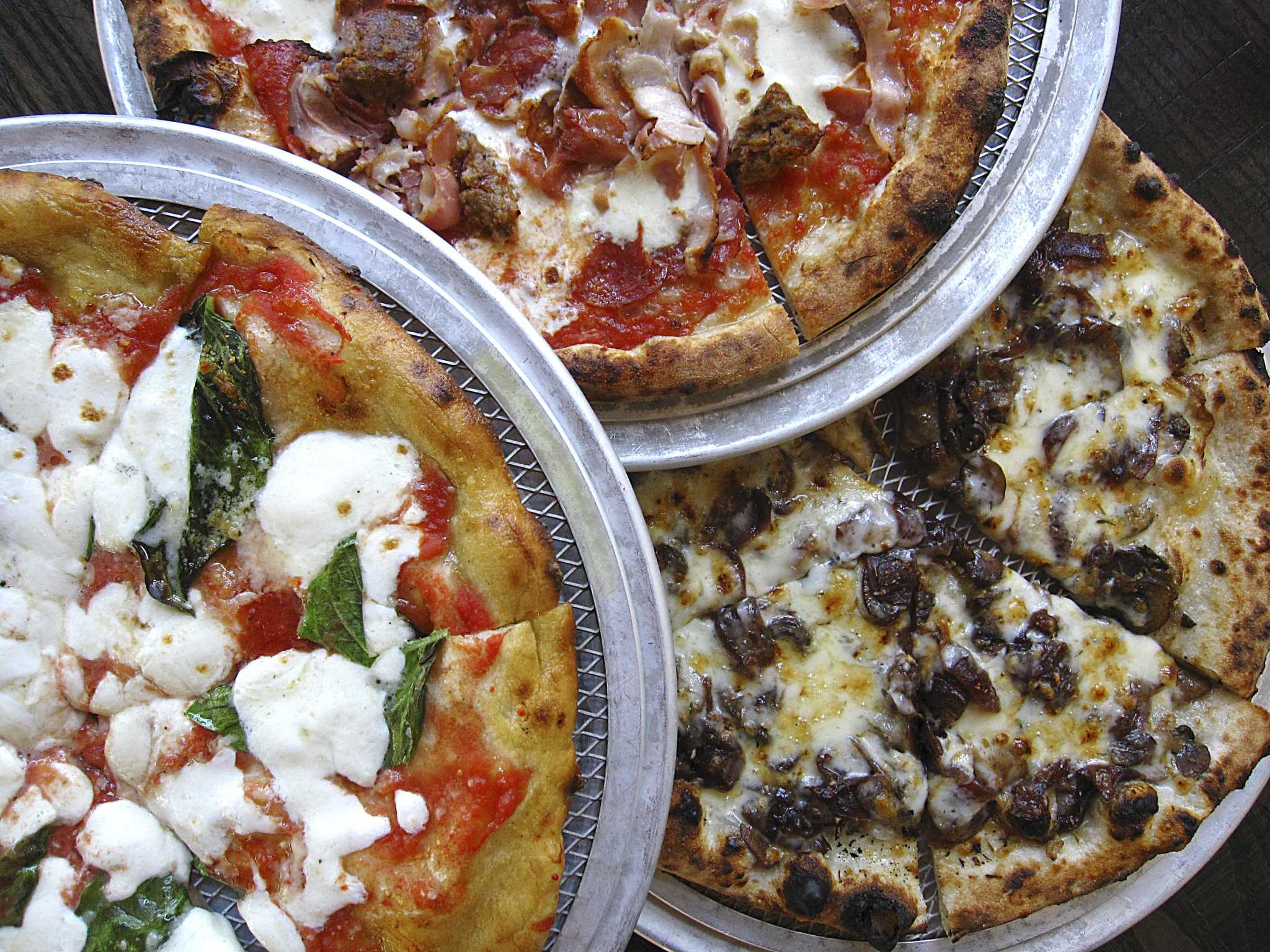 Review Dough Pizzeria Napoletana thriving at Hemisfair