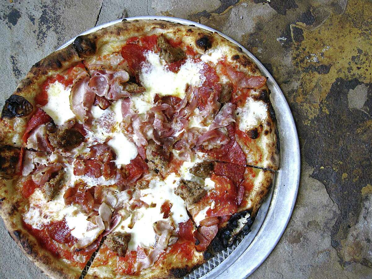 Review Dough Pizzeria Napoletana thriving at Hemisfair