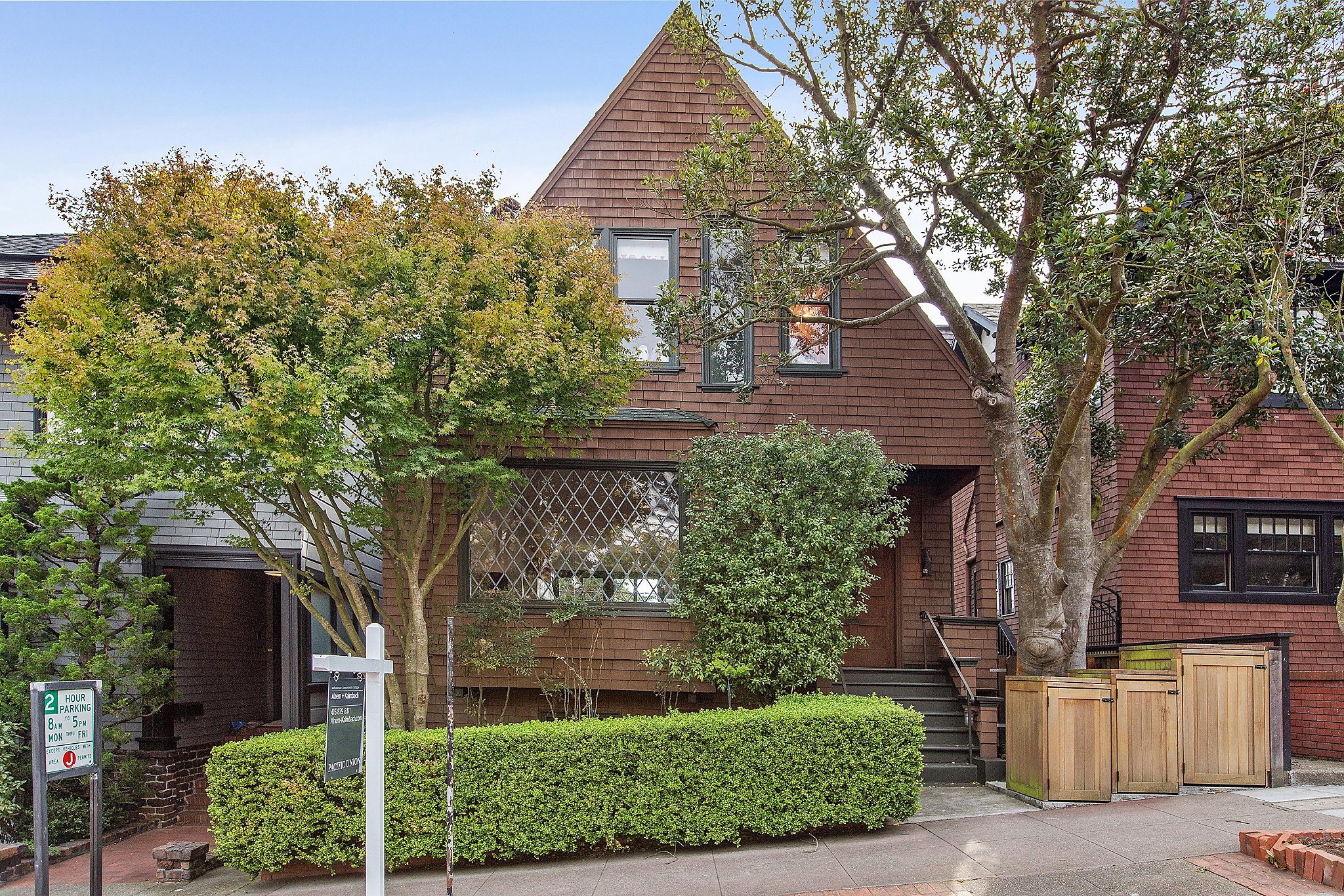 Price Point: $3.595 million in Parnassus Heights