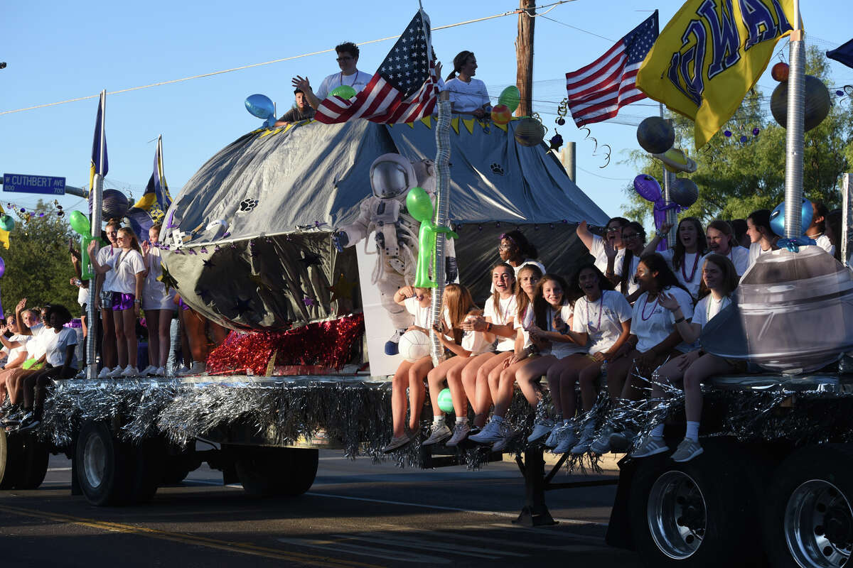 Photos Midland High parade
