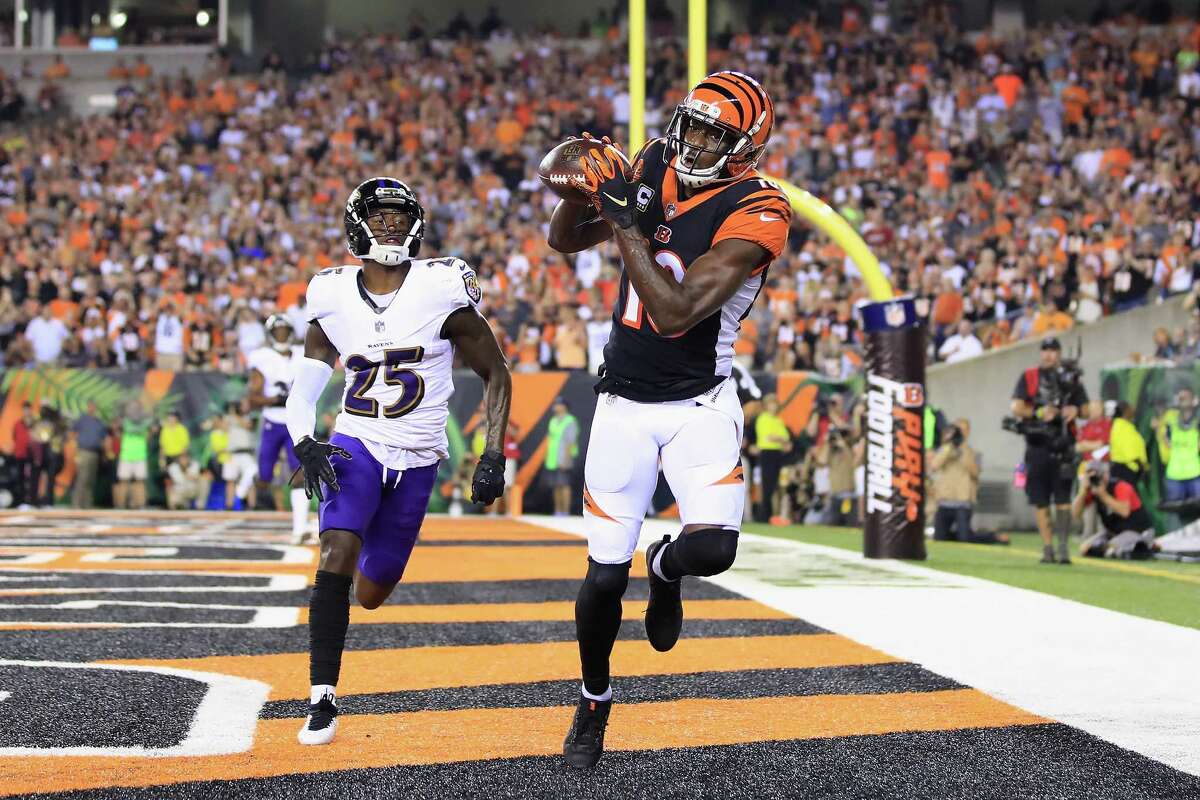 Andy Dalton throws 4 TD passes, Bengals beat Ravens 34-23