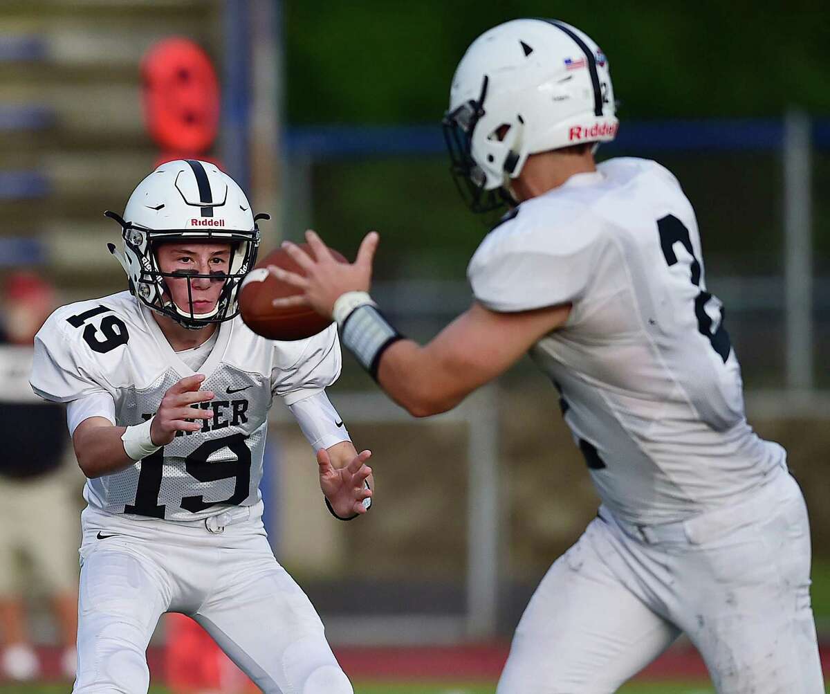 Shelton rolls to win over Xavier