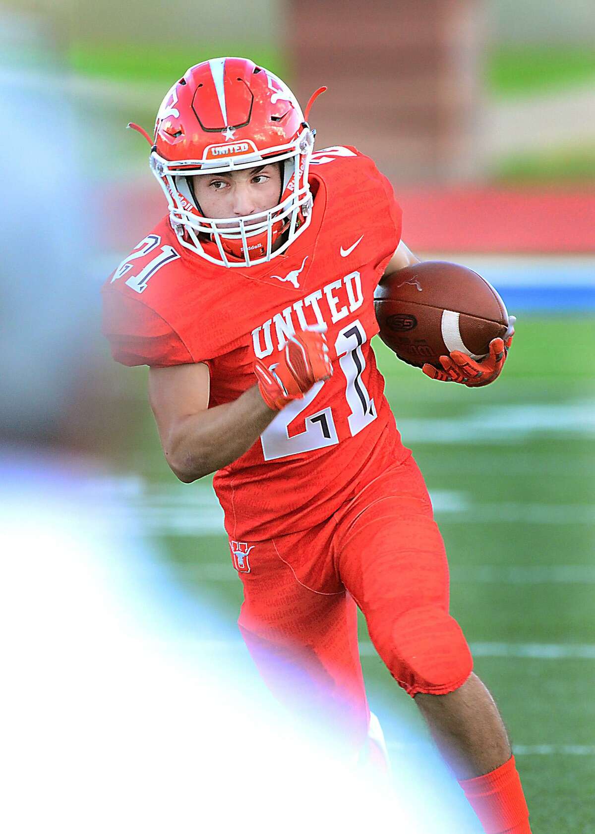 United receiver Michael Almeida had seven catches for 113 yards Thursday as the Longhorns had 596 total yards in a 50-49 loss to No. 16 San Marcos.