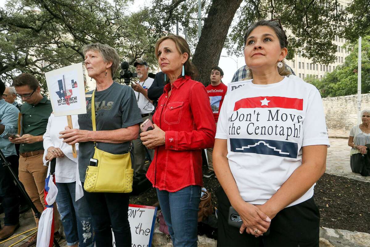 Charisma Villarreal (from left), Angela Smith and Annette Bennett of the Fredericksburg Tea Party attend a Sept. 14 news conference at the Cenotaph. These Texans and others who don’t want the Cenotaph overshadowed by political correctness have been ignored.