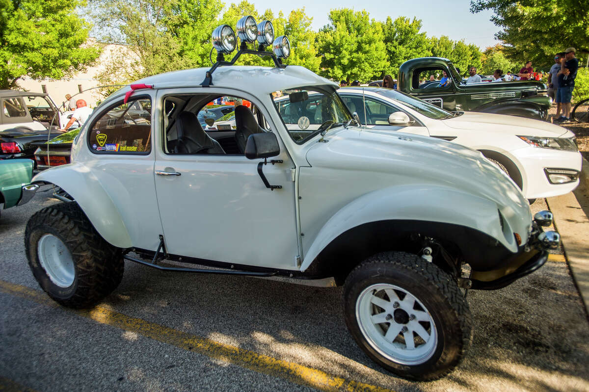 Cruise 'n Car Show Rolls Through 29th Year