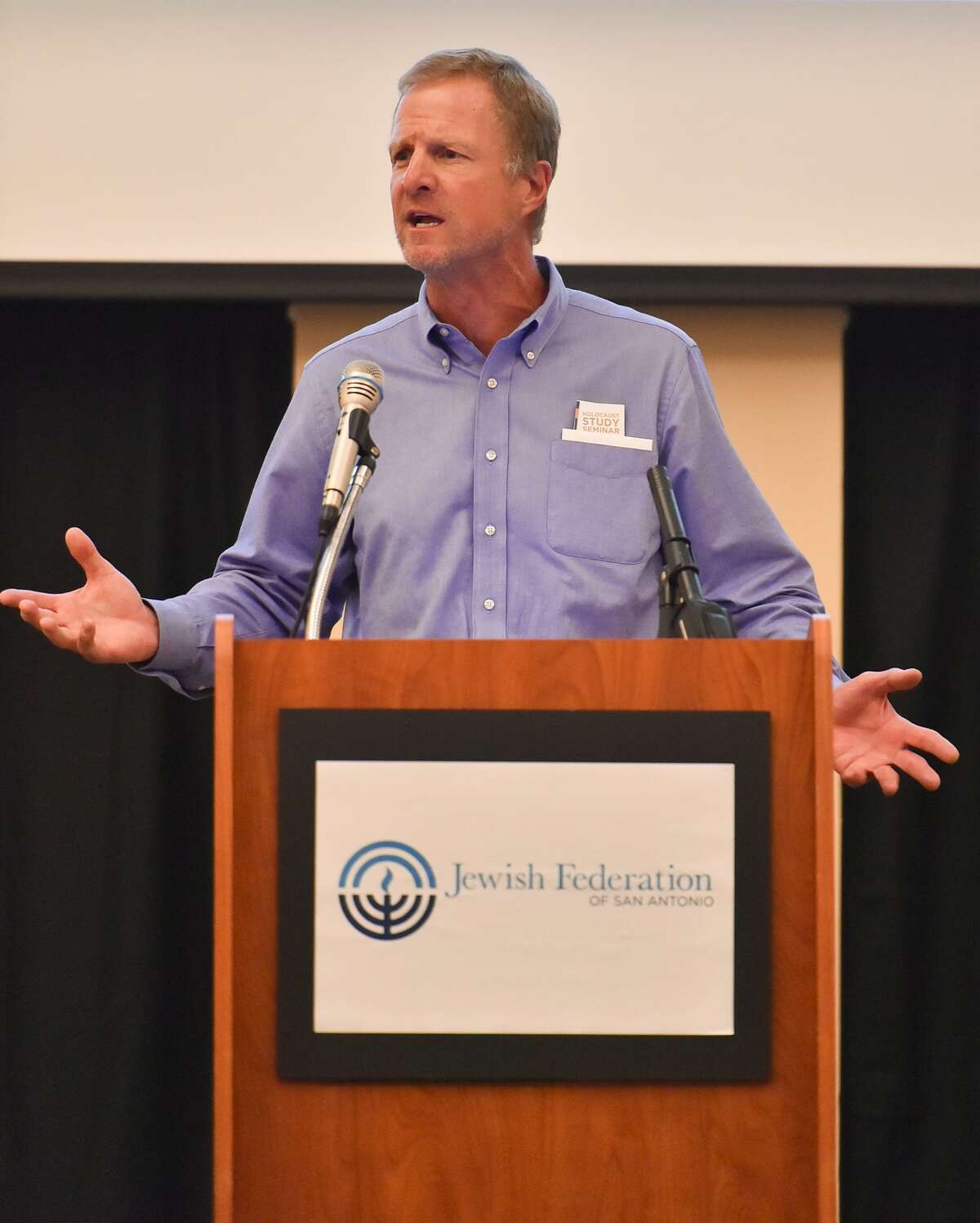 Students learn about Holocaust, vow they won’t be bystanders