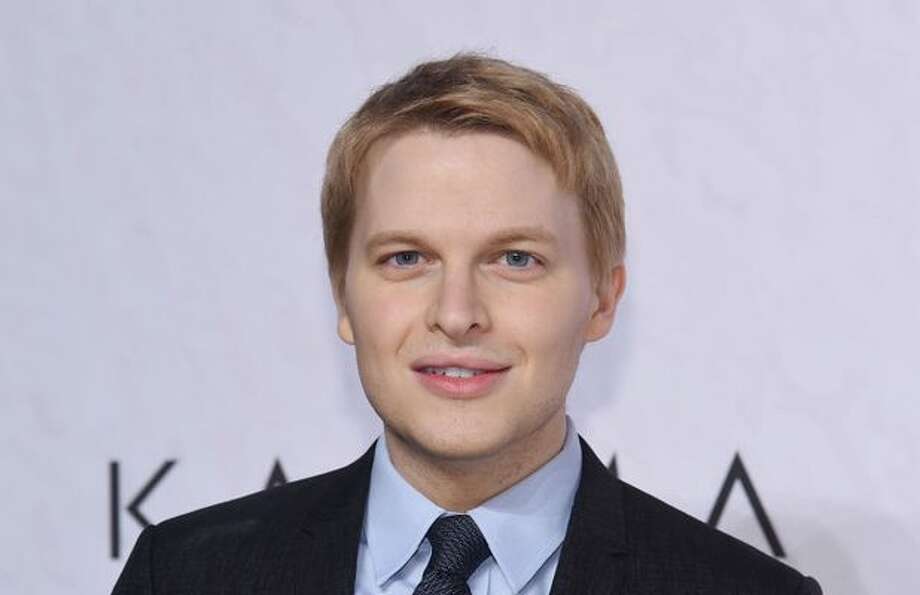 Shameful': Ronan Farrow Denounces Soon-Yi Previn Story by New York Mag...