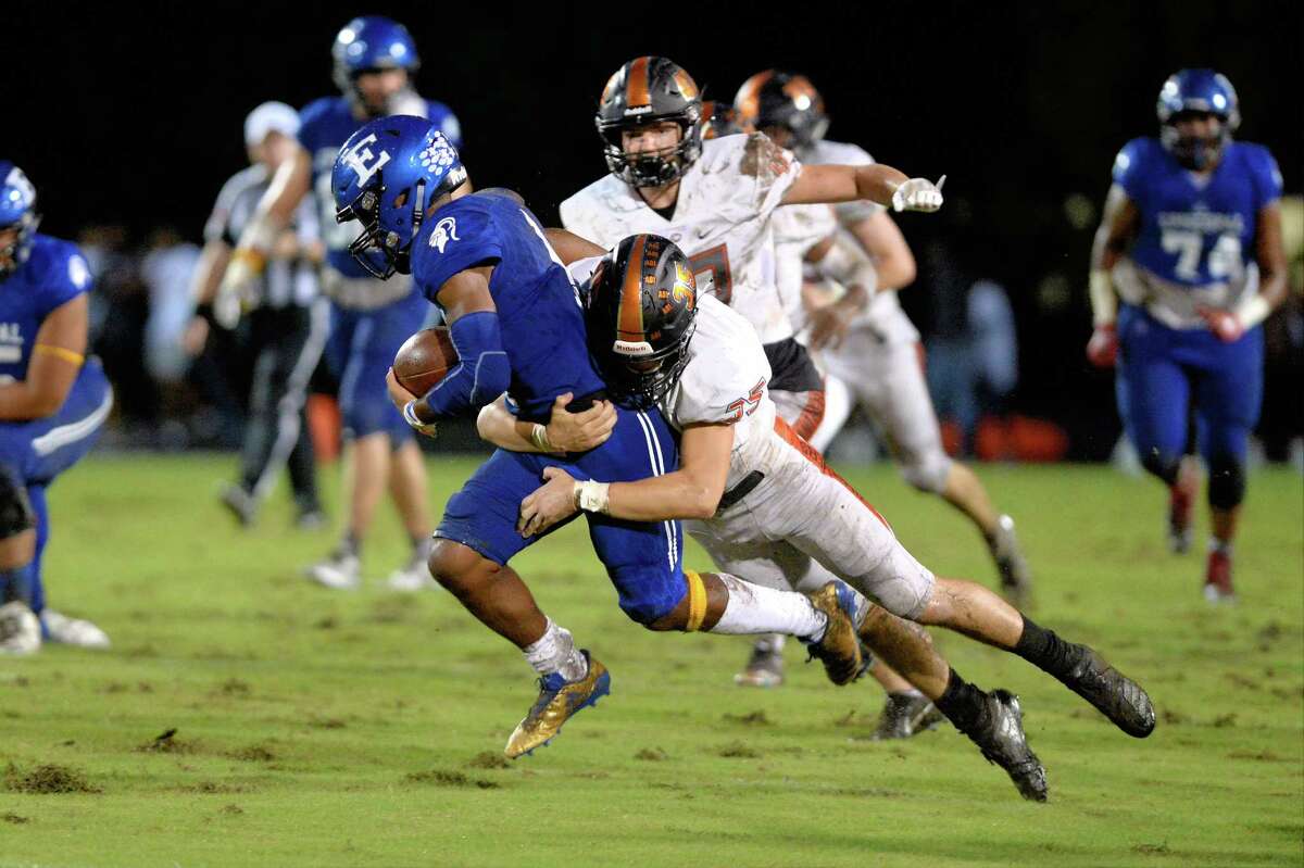 St. Pius X Football Shuts Out Episcopal To Remain Undefeated