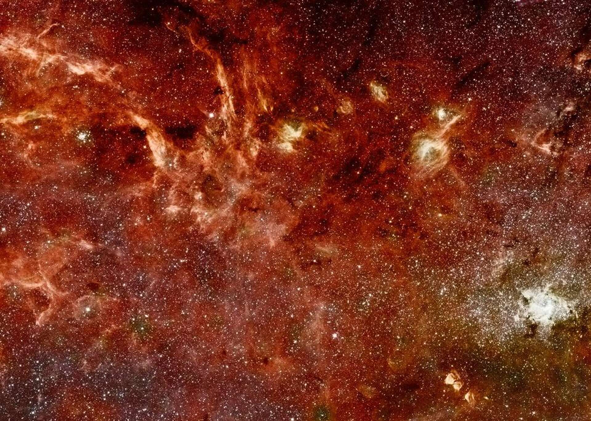 NASA's retiring Spitzer telescope snaps wild last view of Tarantula Nebula, image size:1920x1370