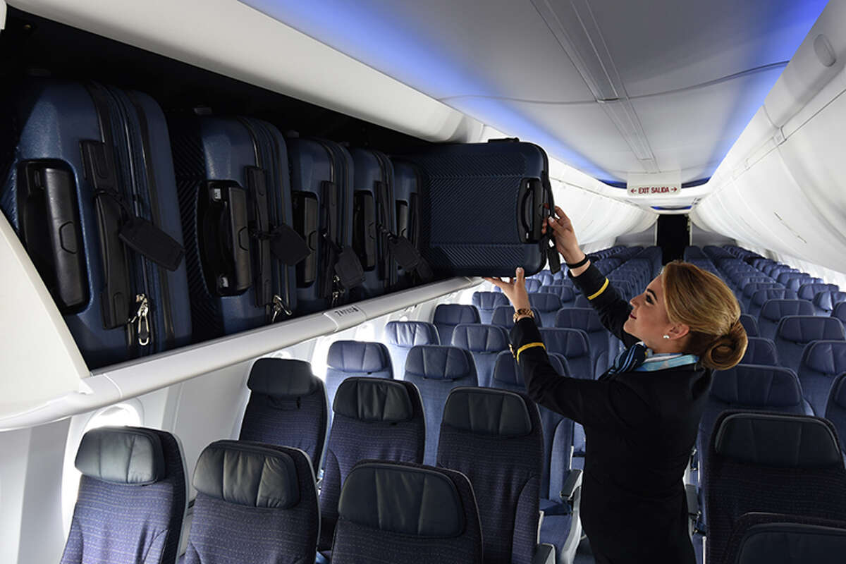 Copa Airlines unveils new 737 with lie-flat seats [PHOTOS]