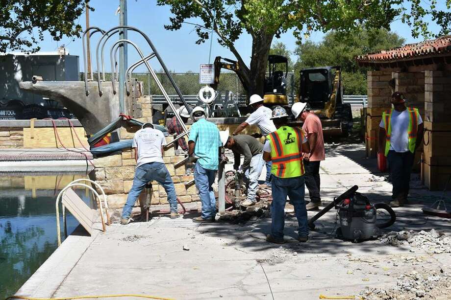 Balmorhea State Park Begins Pool Repairs San Antonio Express News