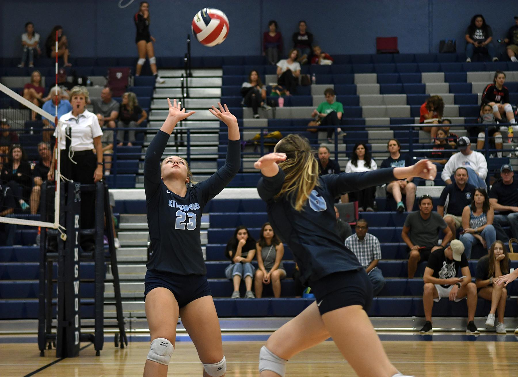 Volleyball Mustangs win eight straight to start district play