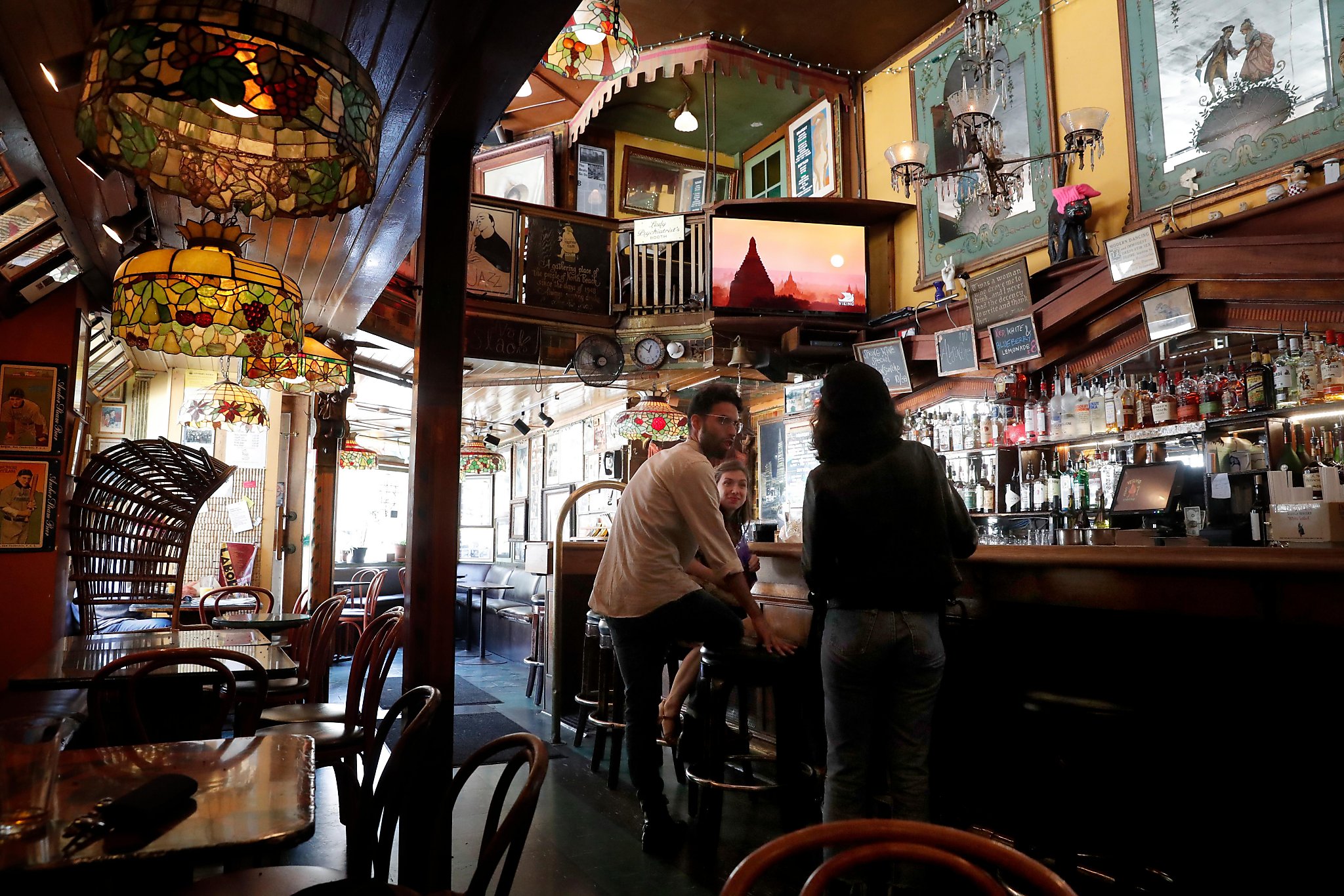 Tour Carol's Pub, Uptown's beloved country dive bar with live