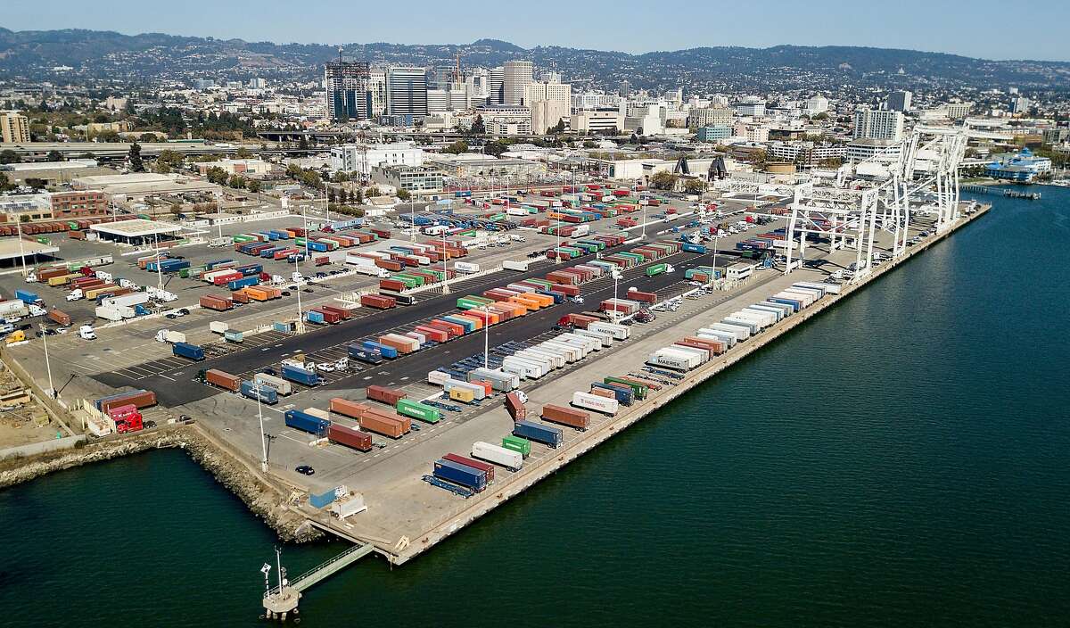 Shipping Collides With Sports Over Oakland's Planned Waterfront Ballpark -  WSJ