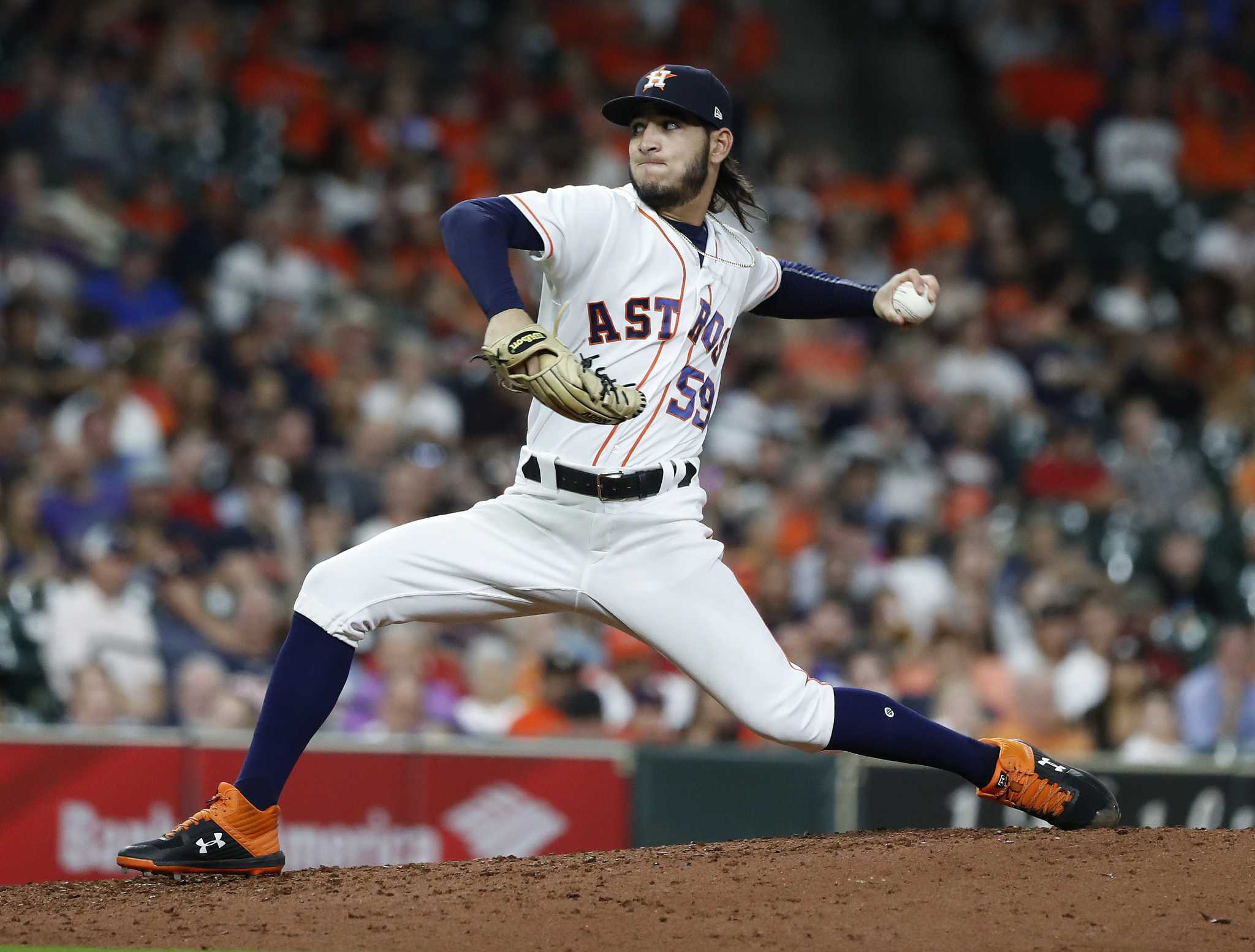 Astros' Josh Reddick and fiancée tie the knot wearing custom