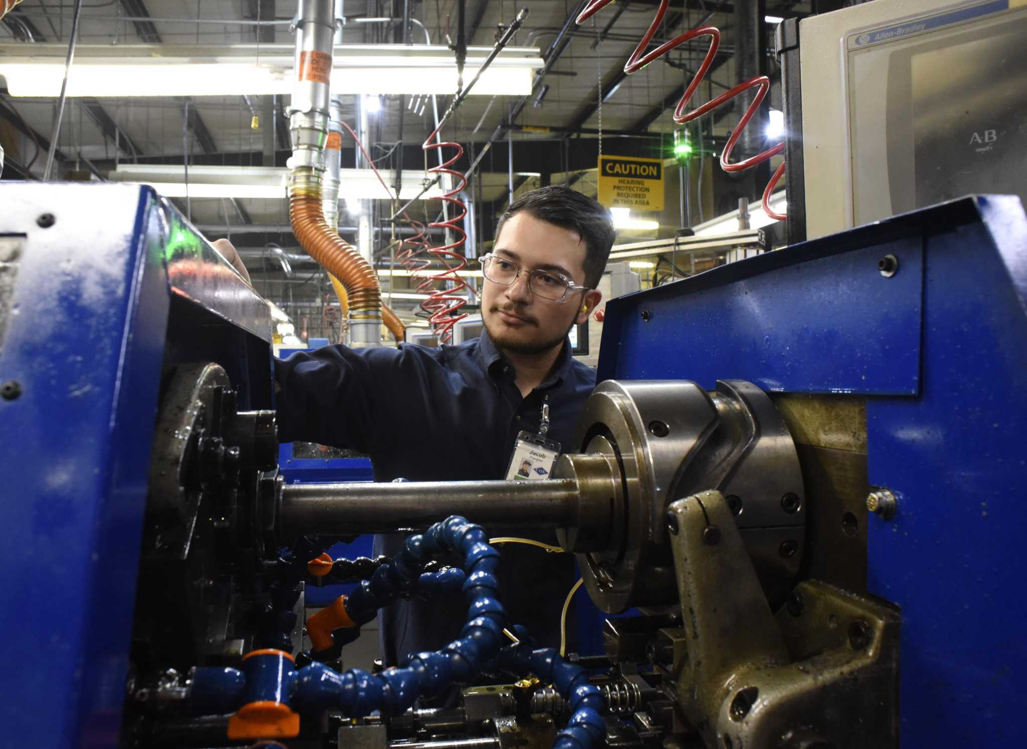 Texas manufacturing slows, future more uncertain