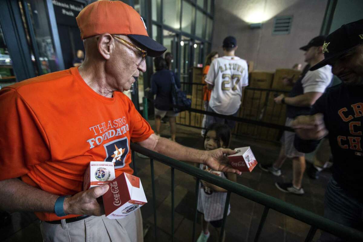 How Astros' World Series replica rings became hottest ticket in town