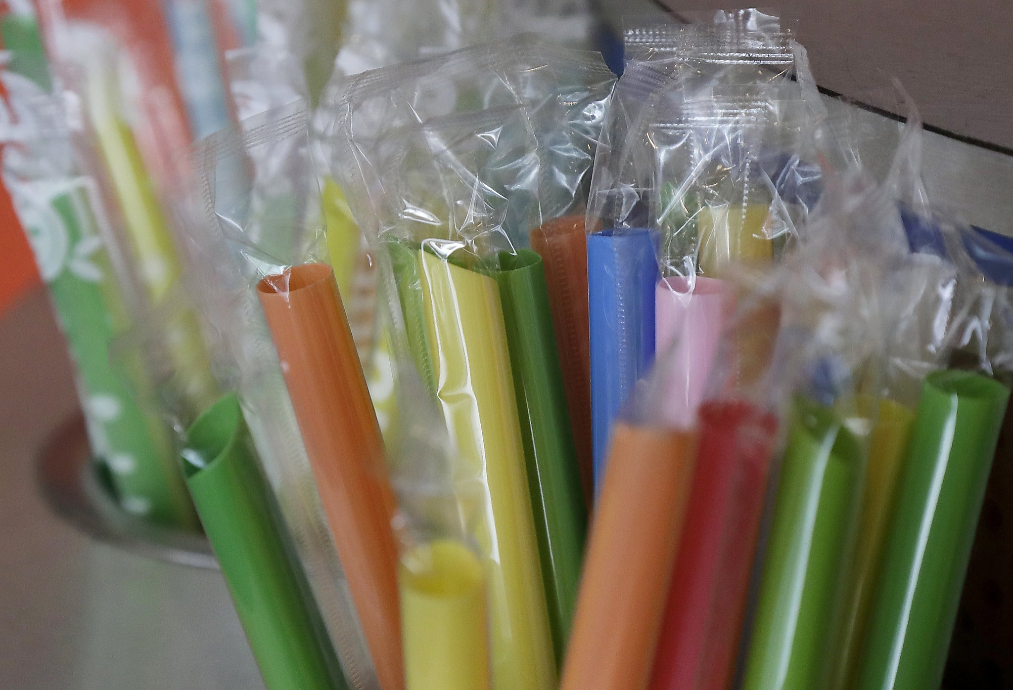 California bans plastic straws at dinein restaurants except by request