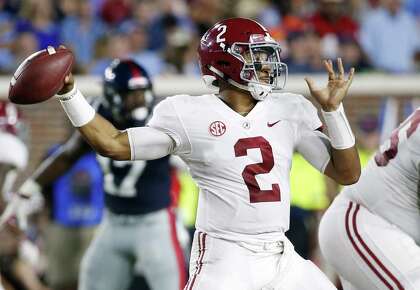 Alabama S Jalen Hurts Should Take Advantage Of New Rule And