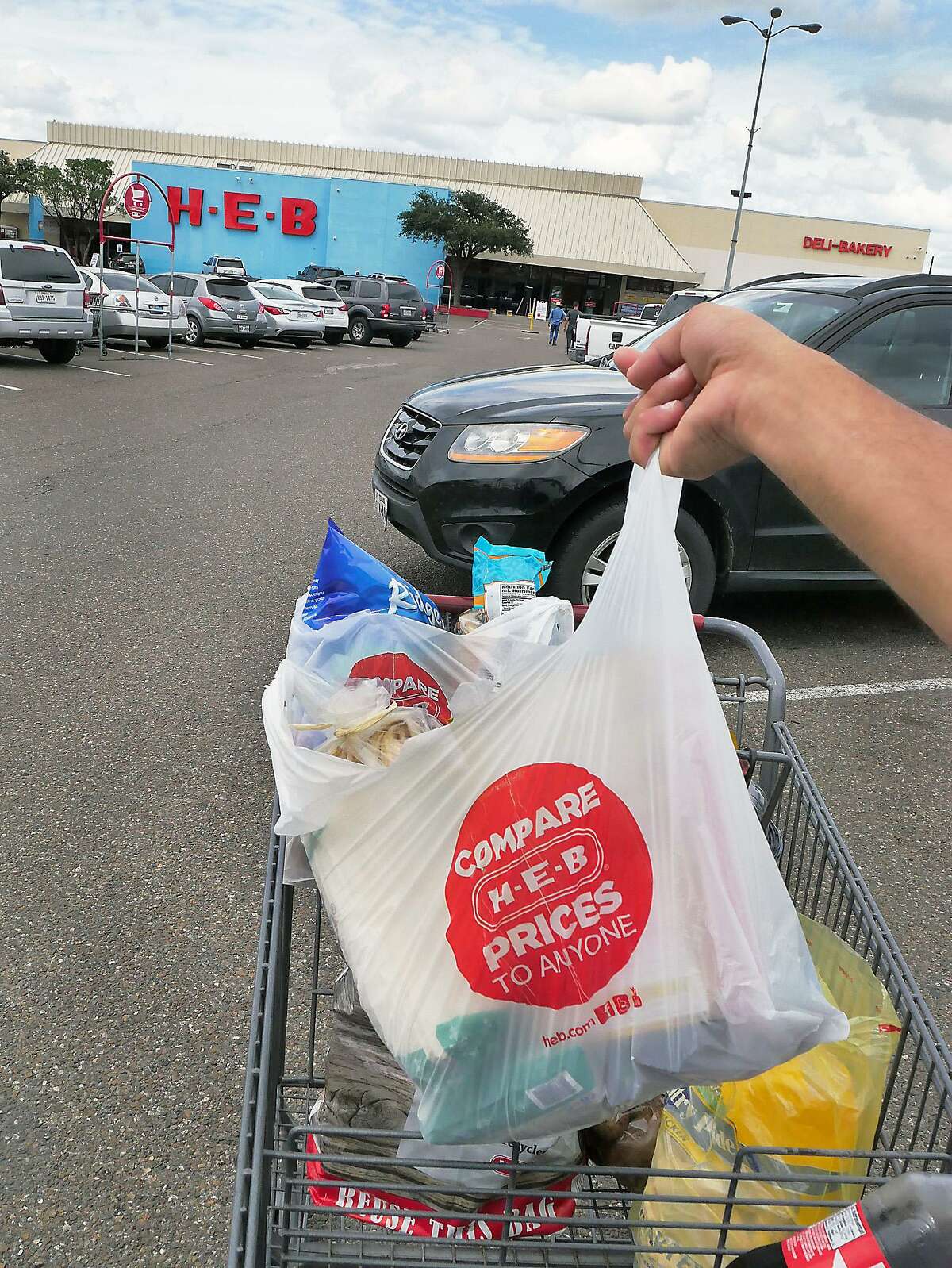 Report evaluates plastic bag recycling programs at retail