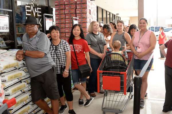 Residents Line Up For Opening Of Long Awaited H Mart Store