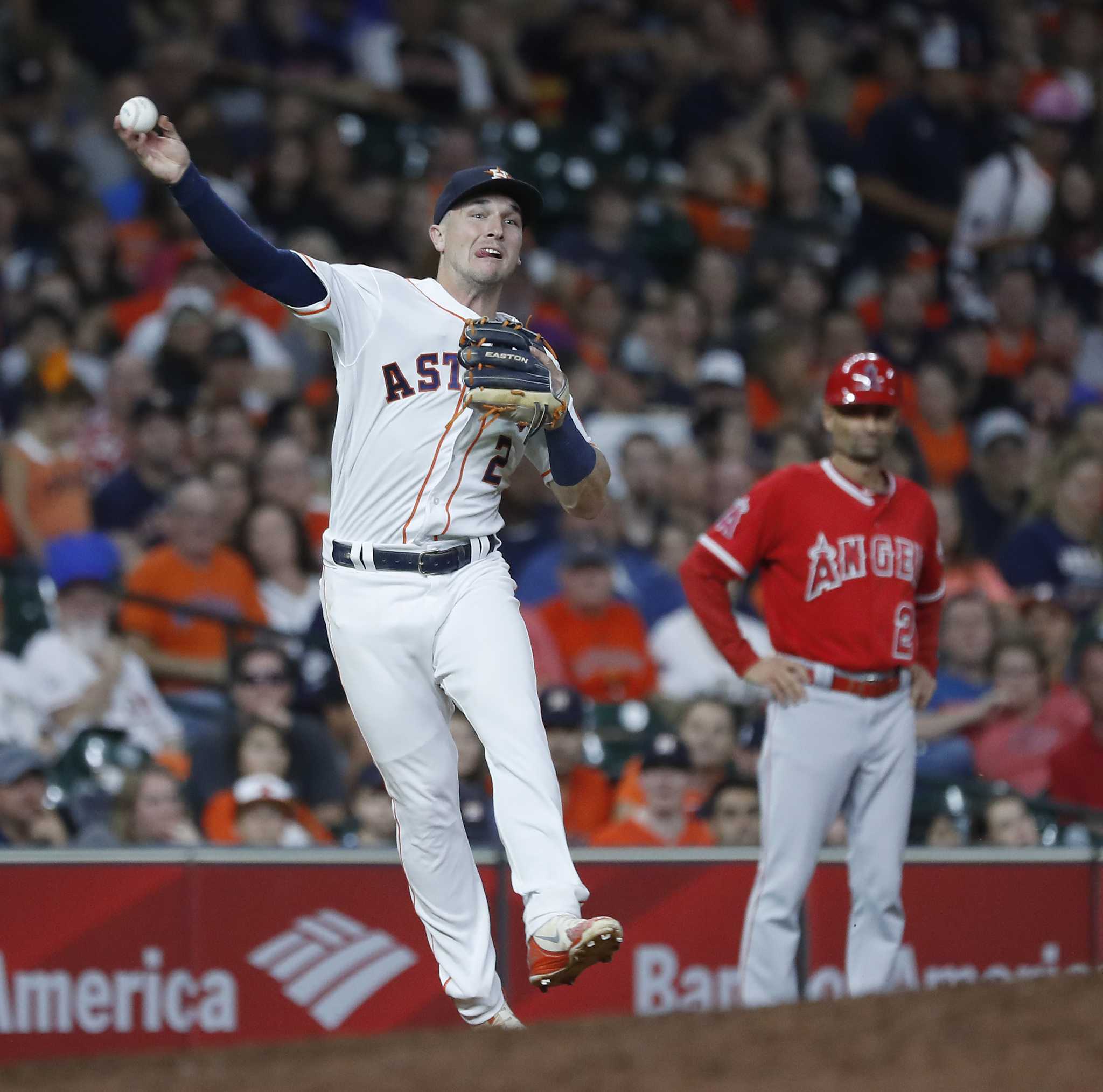 CHEERS FOR CHLOE: Astros go to bat for young fan who was yelled at for  cheering during game