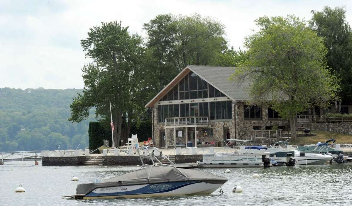 Lake communities offer atmosphere, tradition