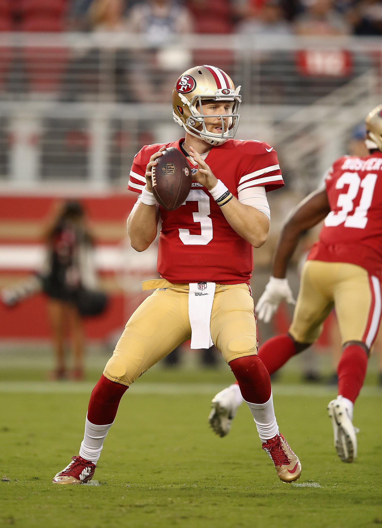 LOOK: Reuben Foster wearing 'savage' jersey on 49ers sideline