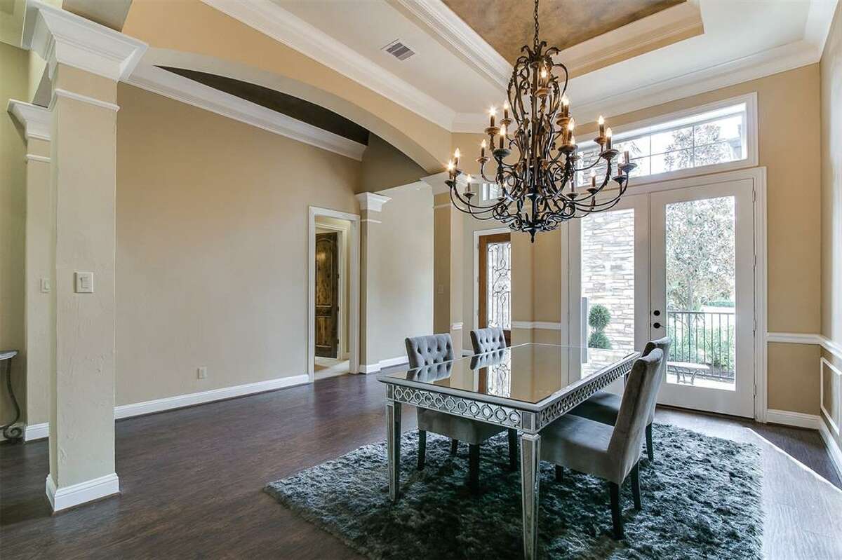 Peek inside Houston's luxury home foreclosures, including a mansion on