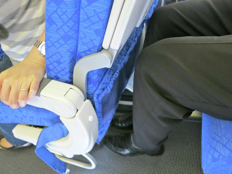 The legroom and width of the seats may soon be subject to federal regulation, but do not expect much relief. (Chris McGinnis) Photo: Chris McGinnis