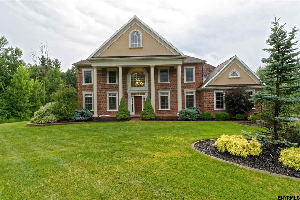 For sale 4 homes in the Niskayuna school district