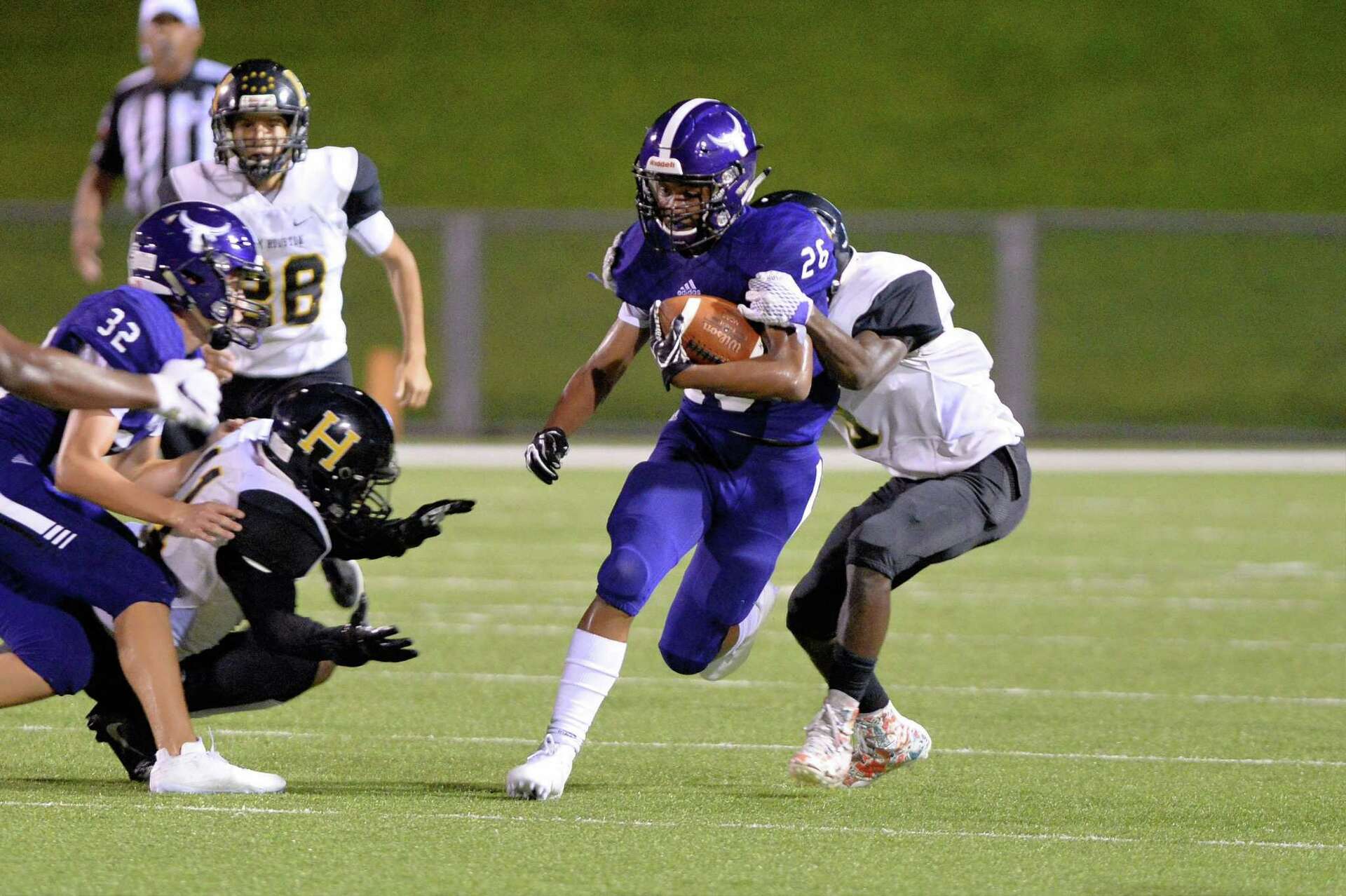 Houston Ranches Morton Ranch football rolls to third non-district victory