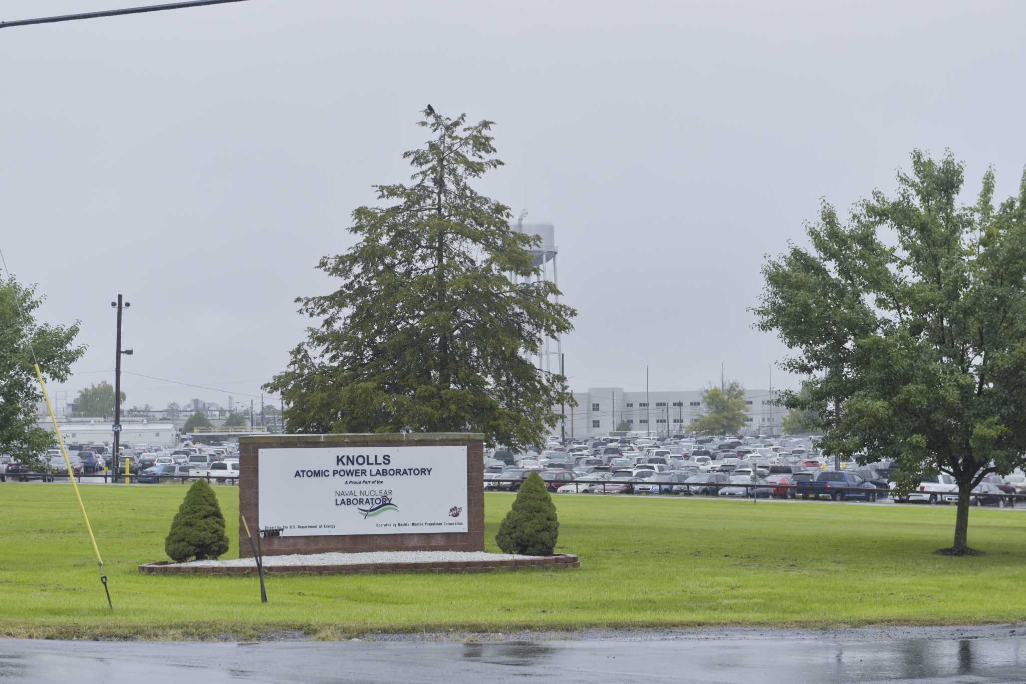 Schumer says operator of Knolls trying to move jobs out of Niskayuna - Vimarsana News