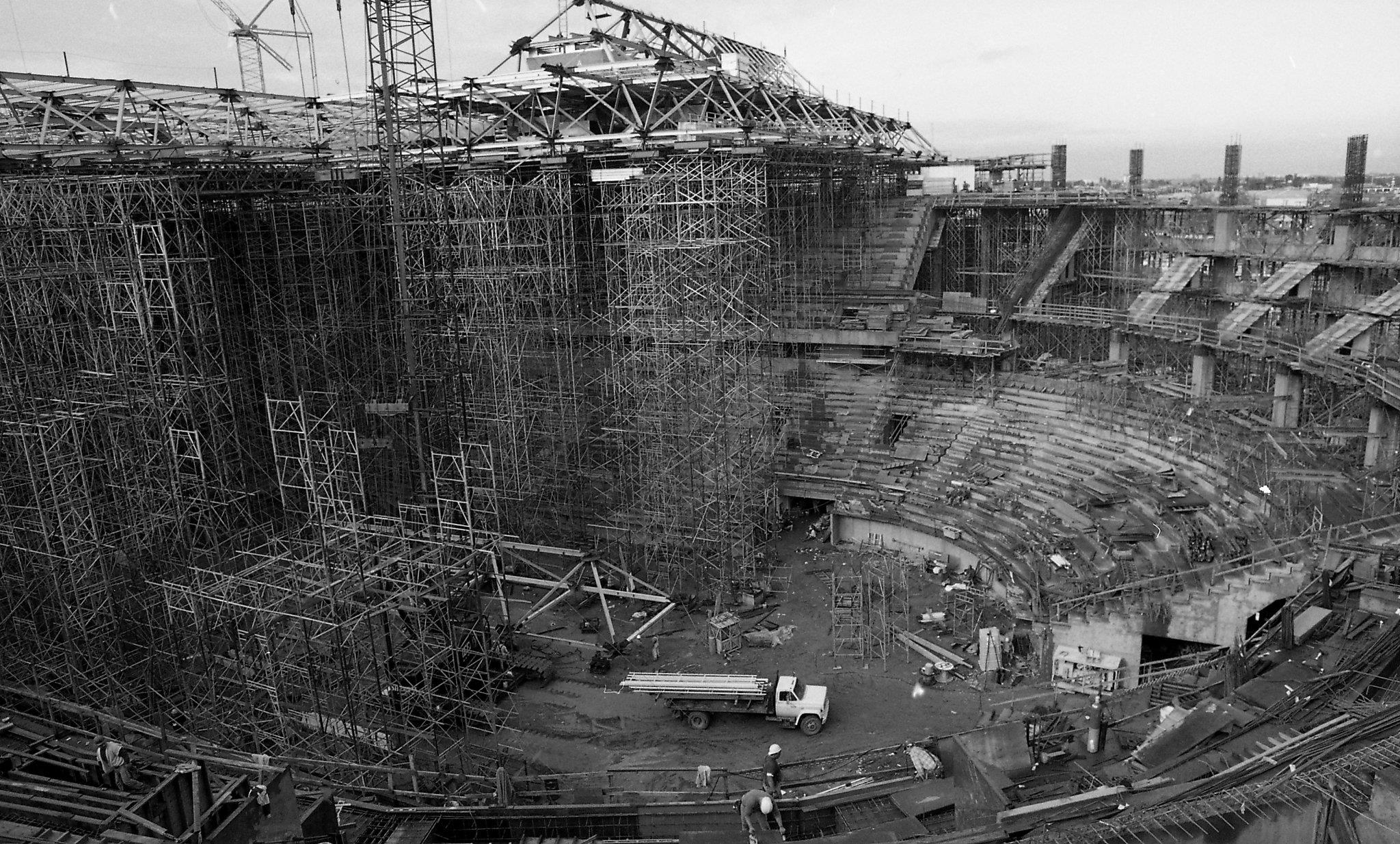Exterior of the San Jose Arena, also known as the Shark Tank under  construction, though nearly completed, August 31, 1993 (Michael Macor/San  Francisco Chronicle via AP Stock Photo - Alamy
